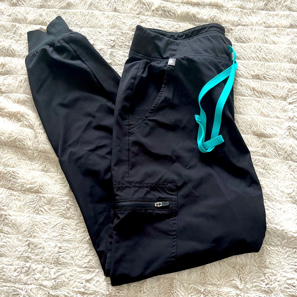 Figs Zamora FREEx jogger scrub pants